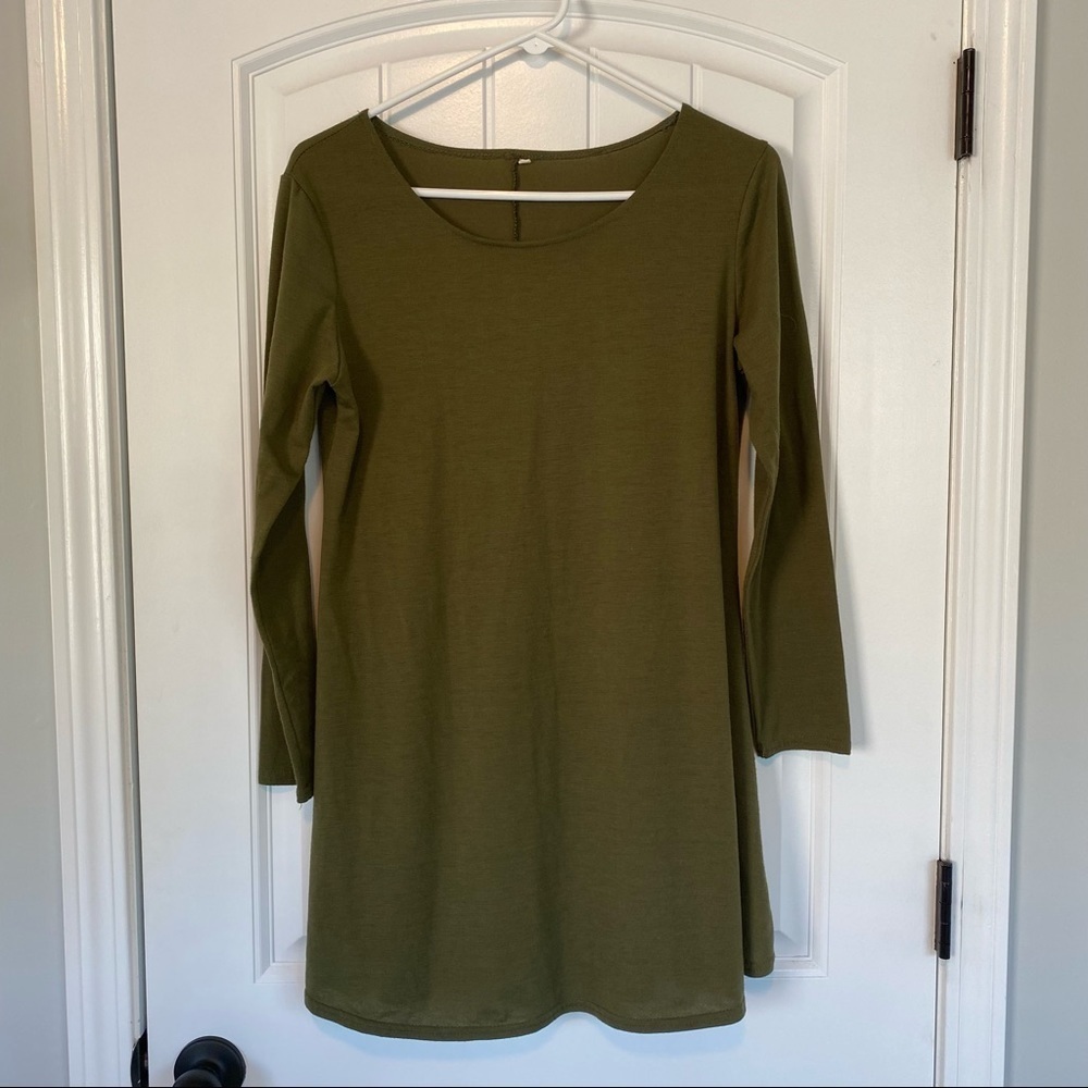 Dark Olive Green Long Sleeve Top Size Medium